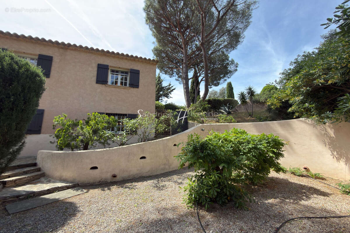 Maison à LA CROIX-VALMER