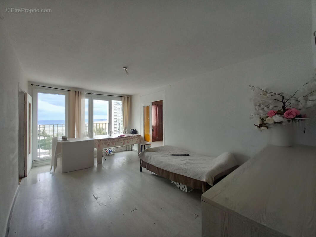 Appartement à MARSEILLE-14E