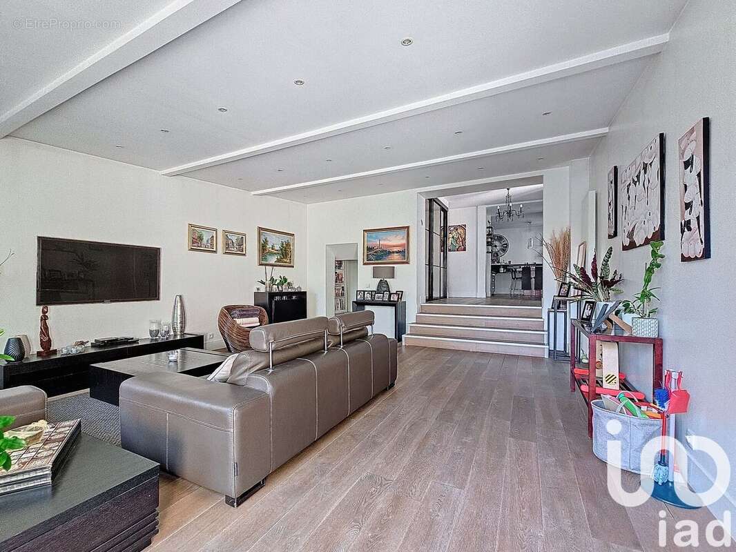 Photo 3 - Maison à SAINT-MAUR-DES-FOSSES