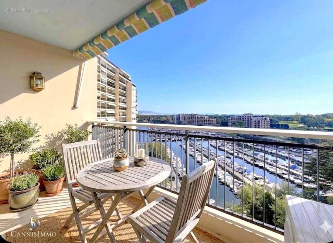 Appartement à MANDELIEU-LA-NAPOULE