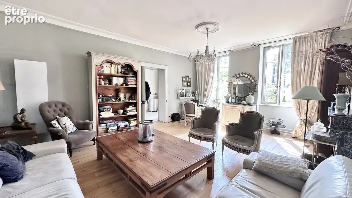 Maison de maitre de type t9 de 330 m2 avec piscine - photo 5