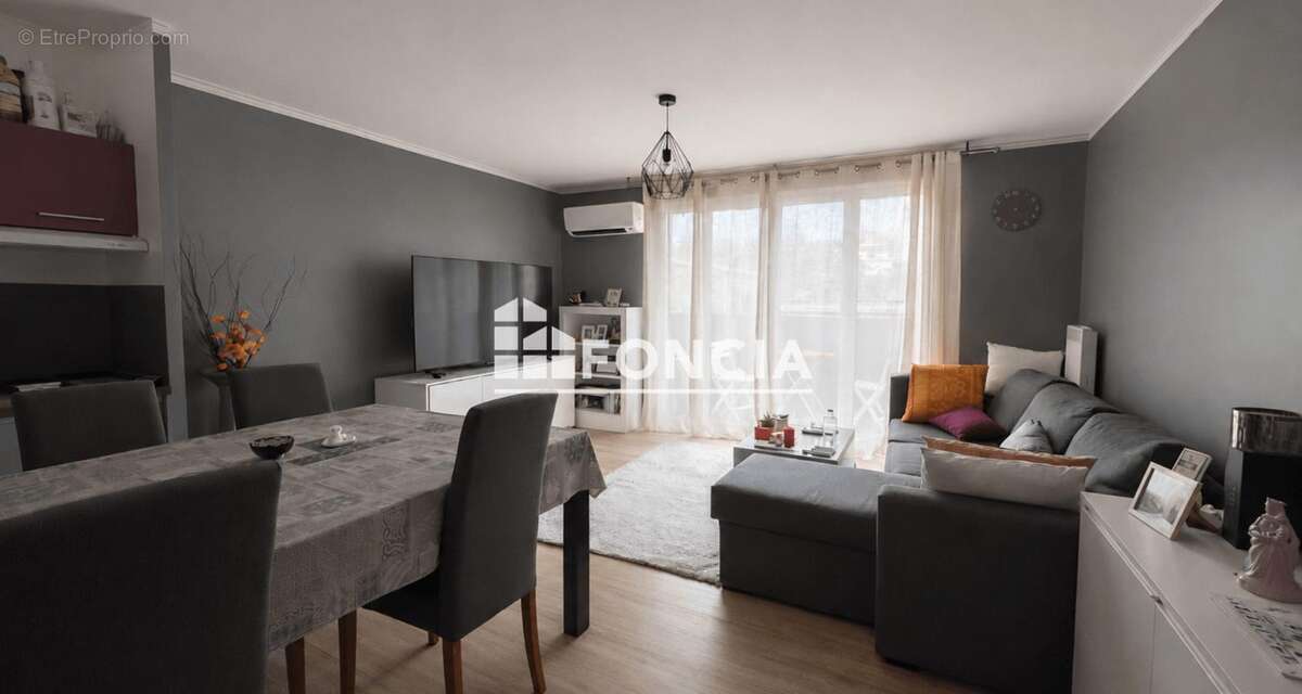 Appartement à MARSEILLE-4E