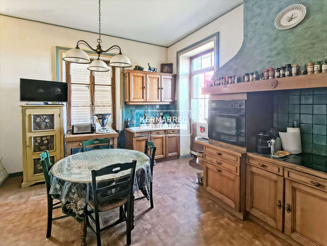 Maison de Maitre Saint Aubin D Aubigne - Charme, volumes et potentiel exceptionnel - photo 5