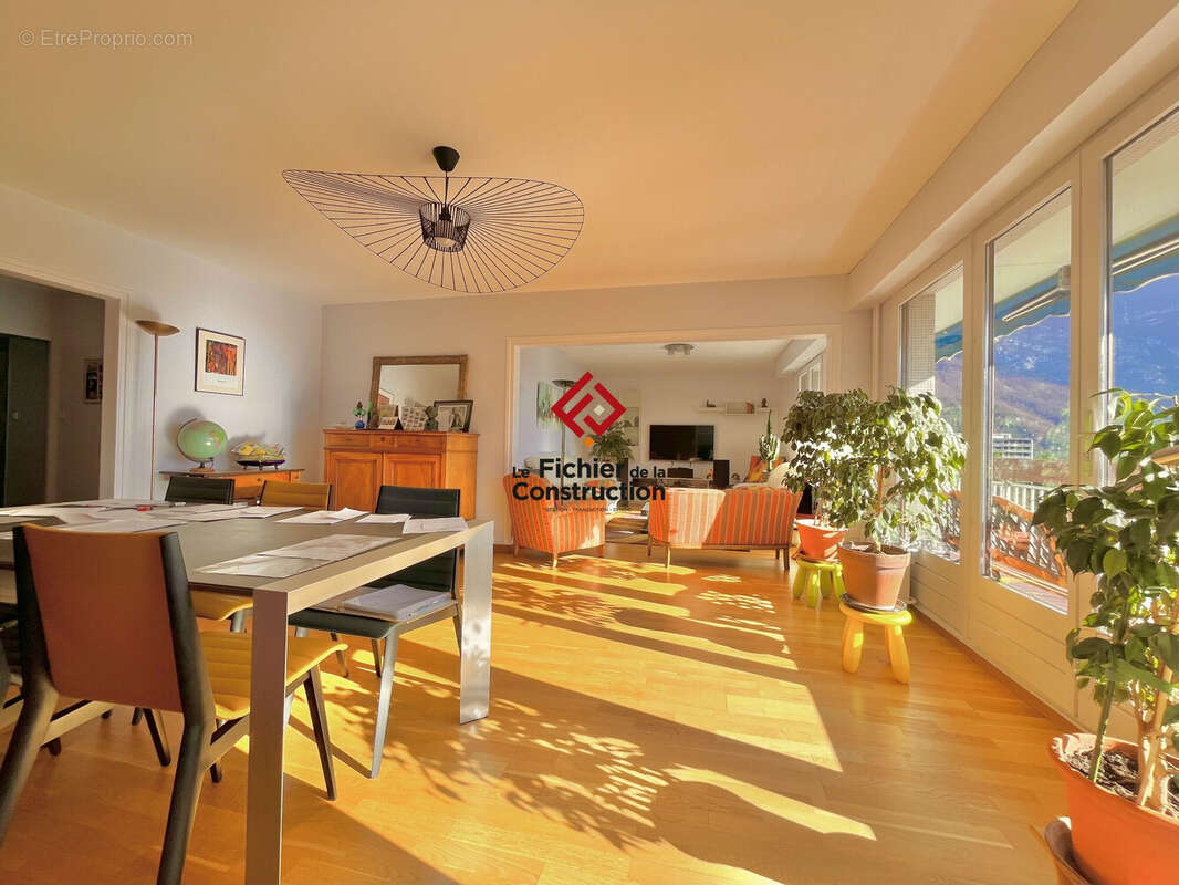 Appartement à SAINT-EGREVE