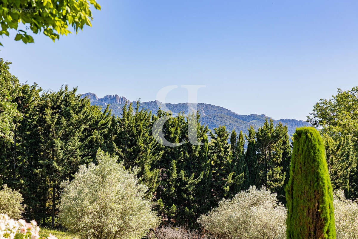 Maison à VAISON-LA-ROMAINE