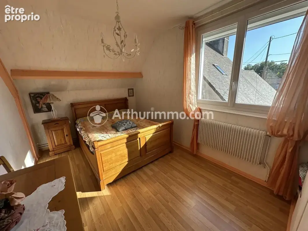 Maison 115 m² avec double garage, à proximité du centre ville de Neuvic. - photo 9