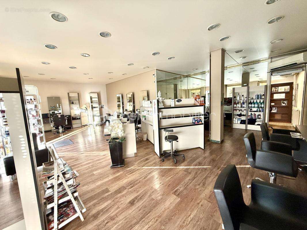 Salon de coiffure – Centre-ville de Bron (Est lyonnais) - photo 5