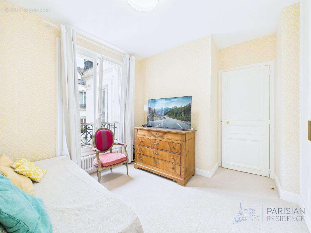 Appartement à PARIS-6E