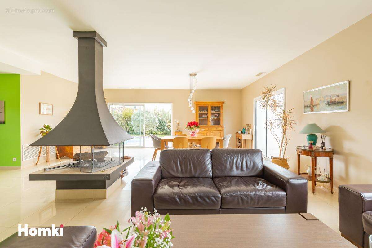 Maison à PECHBONNIEU