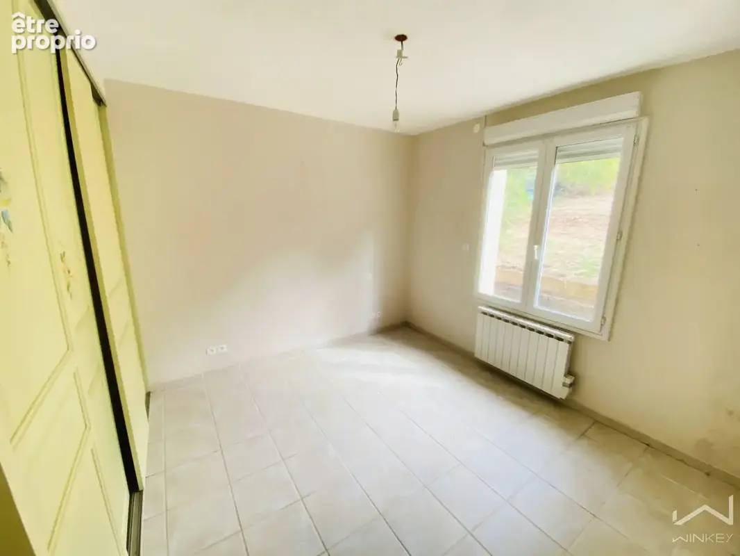 Maison de plain-pied 132 m2 - jardin clos - à proximité du centre de la gacilly - photo 8