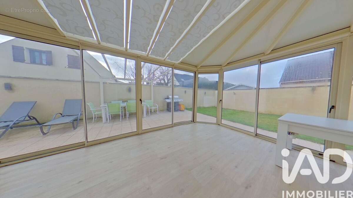 Photo 8 - Maison à LIEUSAINT