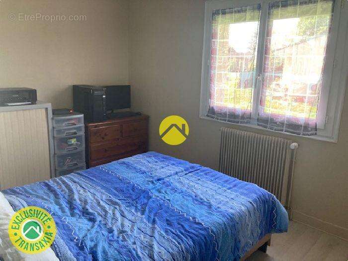 Maison à LES AIX-D'ANGILLON