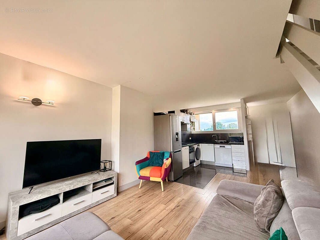 Appartement à BRIE-COMTE-ROBERT
