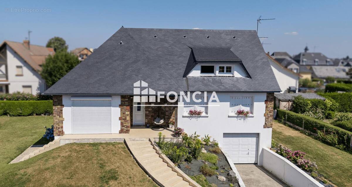 Maison à BUCHY