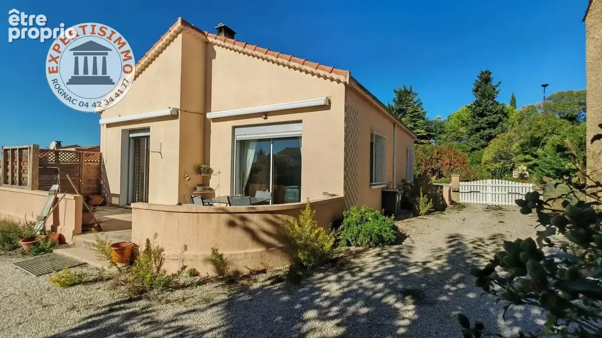 Rognac centre Maison T4 92m² sur 370m² de terrain - photo 1