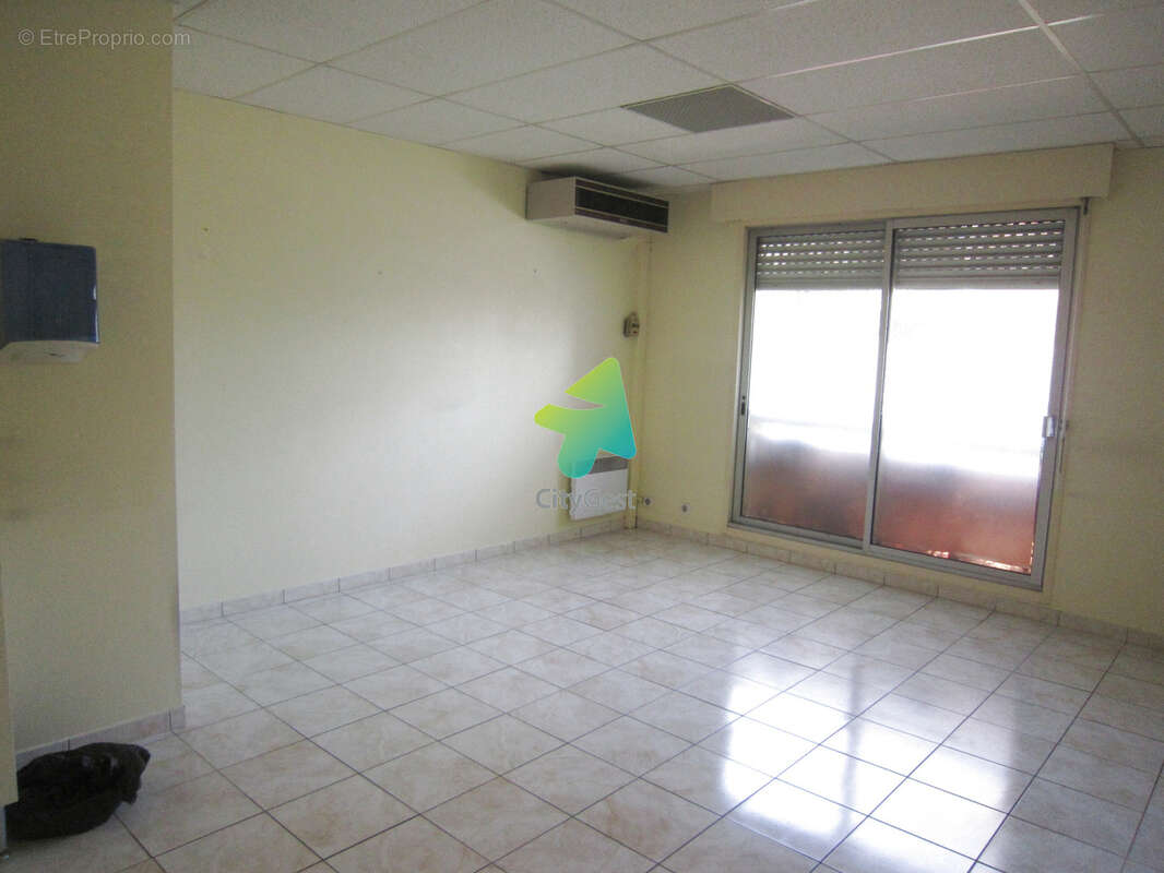 Commerce à NARBONNE