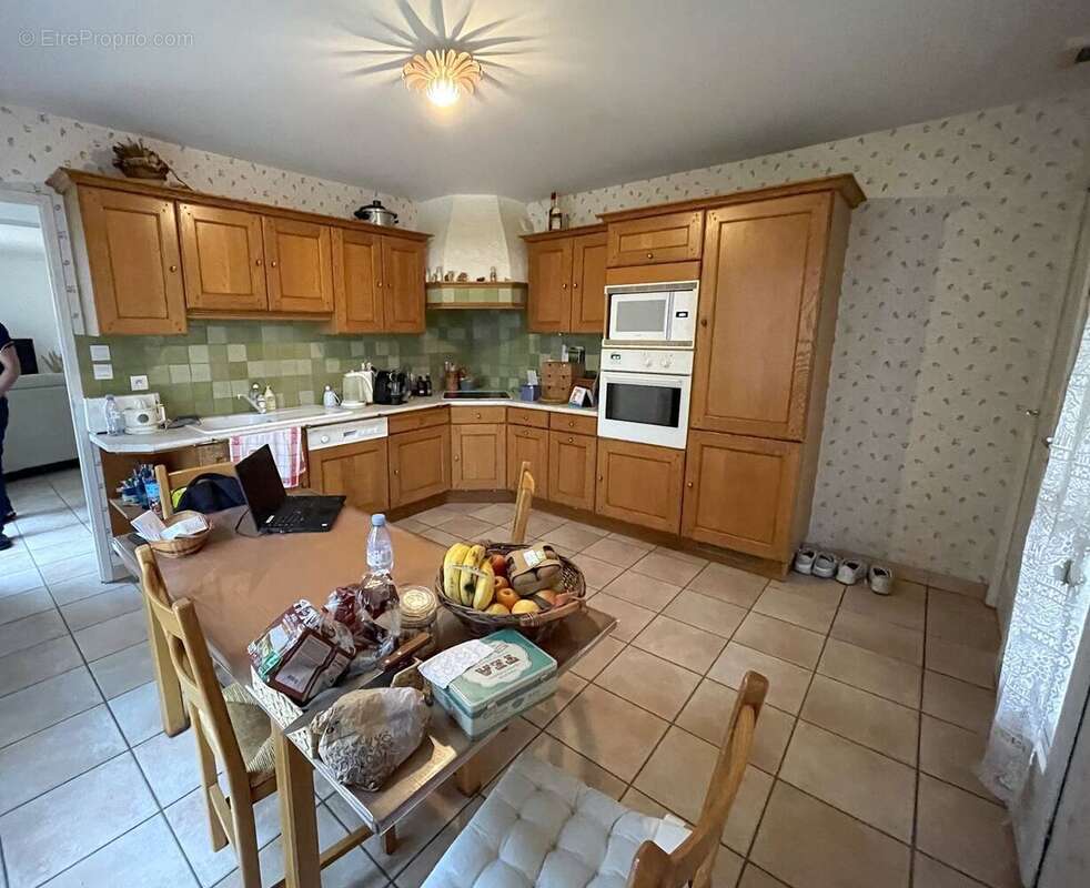 Maison à LA SALVETAT-SAINT-GILLES