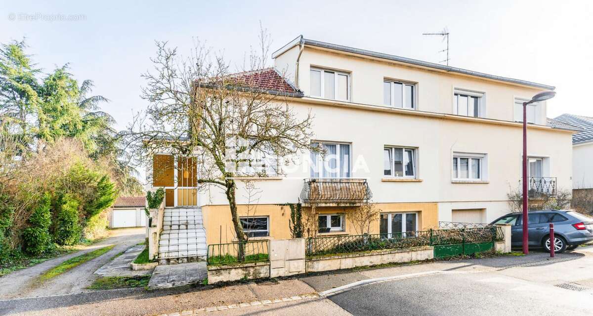 Appartement à MOULINS-LES-METZ