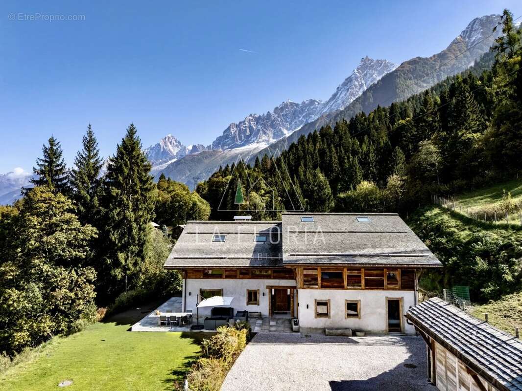 Maison à LES HOUCHES