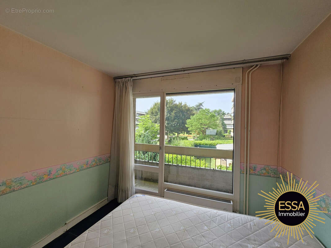 Appartement 74 m² à Noisy-Le-Roi  - photo 7