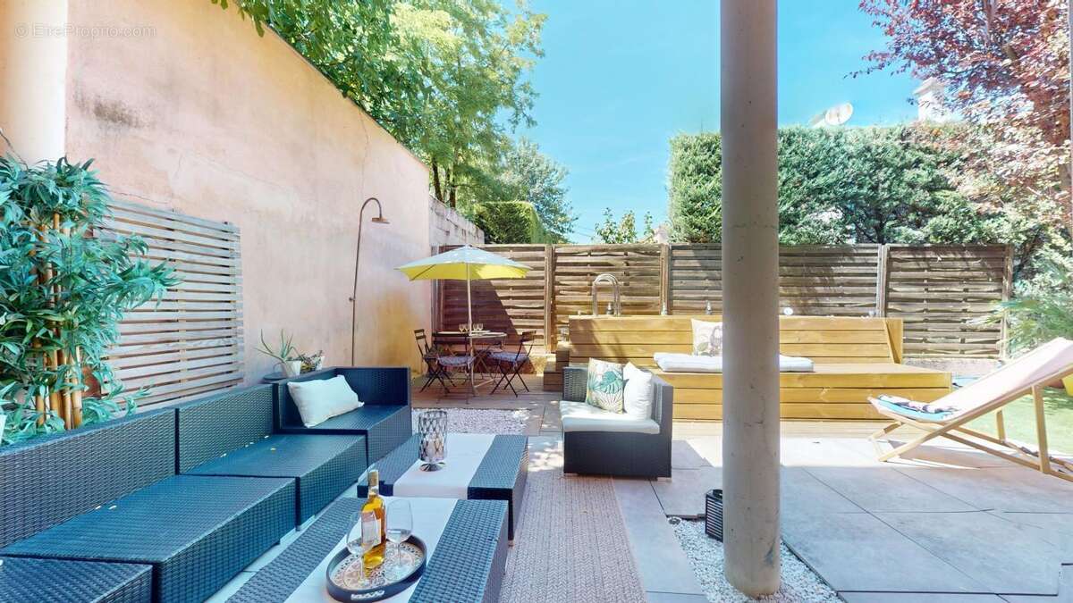 Appartement esprit maison avec jardin privatif - photo 2