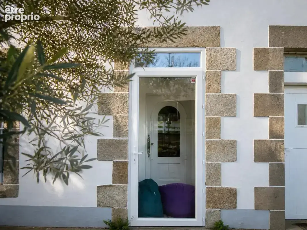 Maison de 6 pièces de 120 m² à Loudéac - photo 2