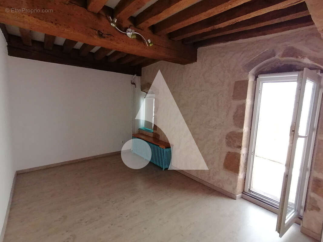 Maison à TOULON-SUR-ARROUX