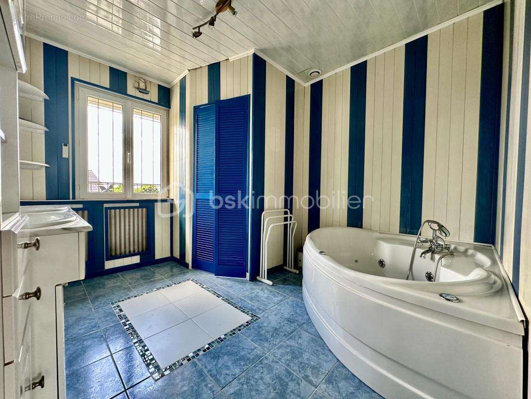 Maison à SAINT-WITZ