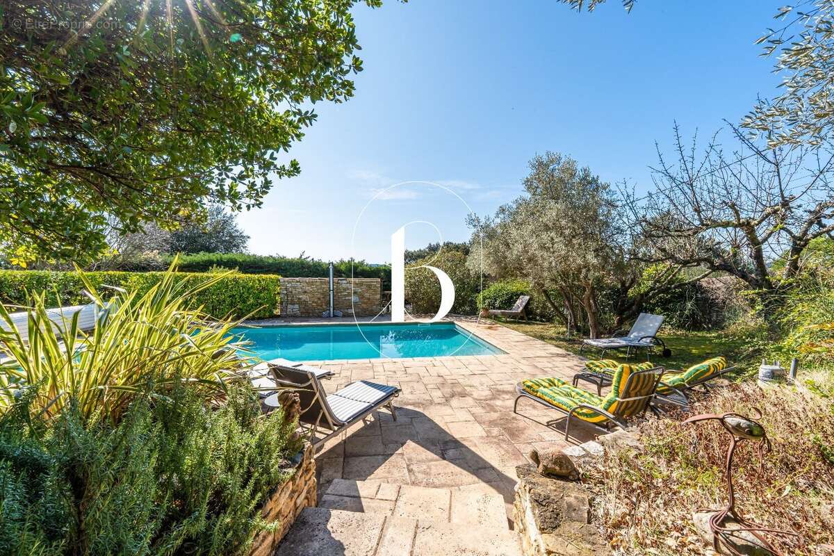 Maison à GOUDARGUES