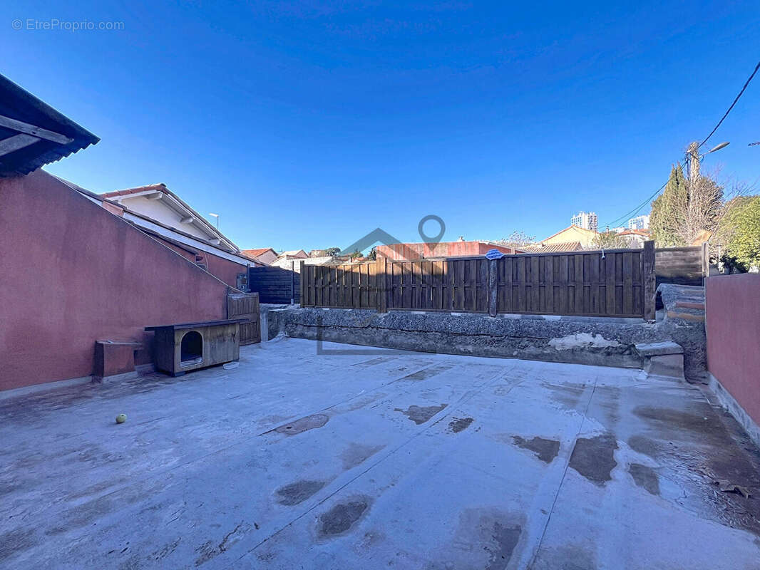 Appartement à SEPTEMES-LES-VALLONS