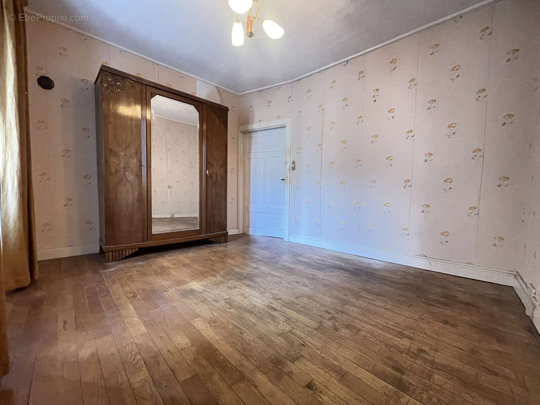 Maison à SAINT-PRIVAT