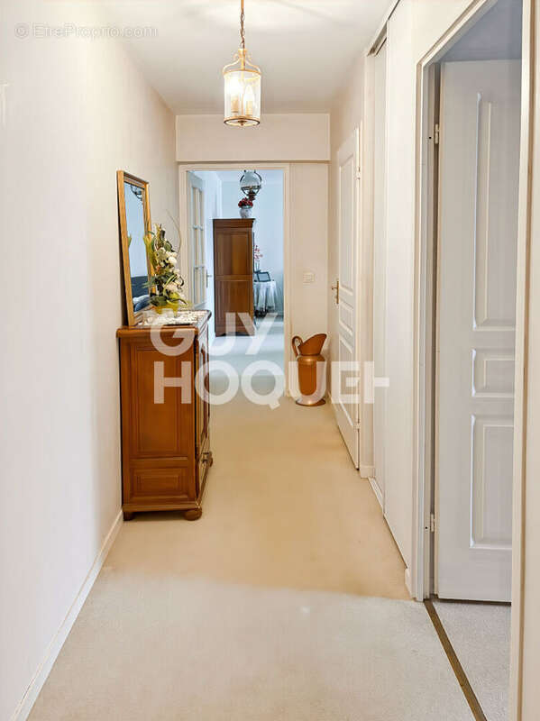 Appartement à LACROIX-SAINT-OUEN