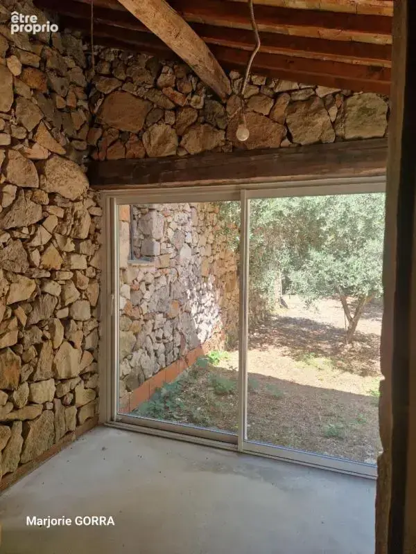 ROUGIERS VILLA T5 sur 1857 m² de terrain - photo 8