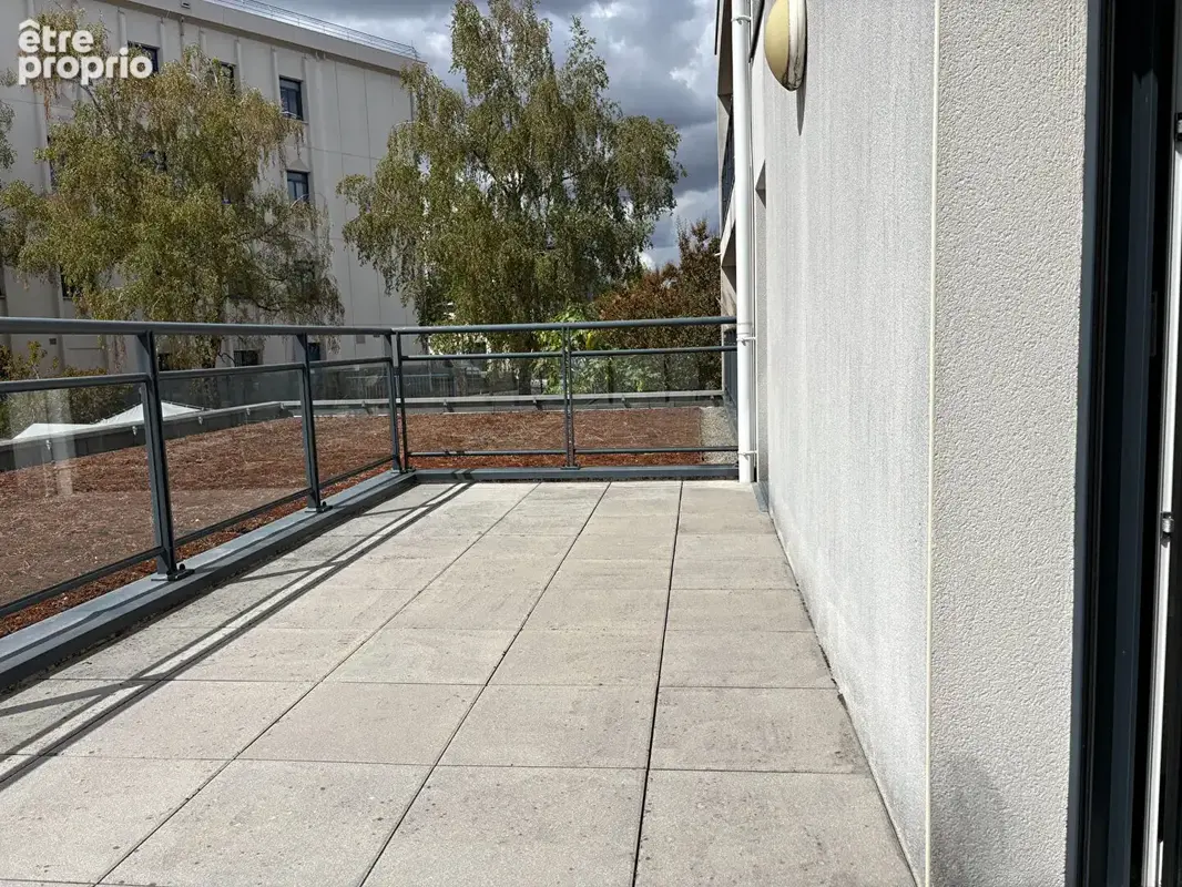 Appartement T3 de 60.80 m² avec deux belles terrasses et un parking - photo 6
