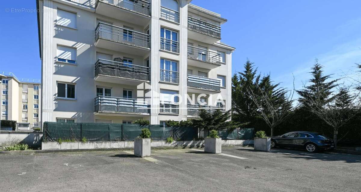 Appartement à PONTOISE