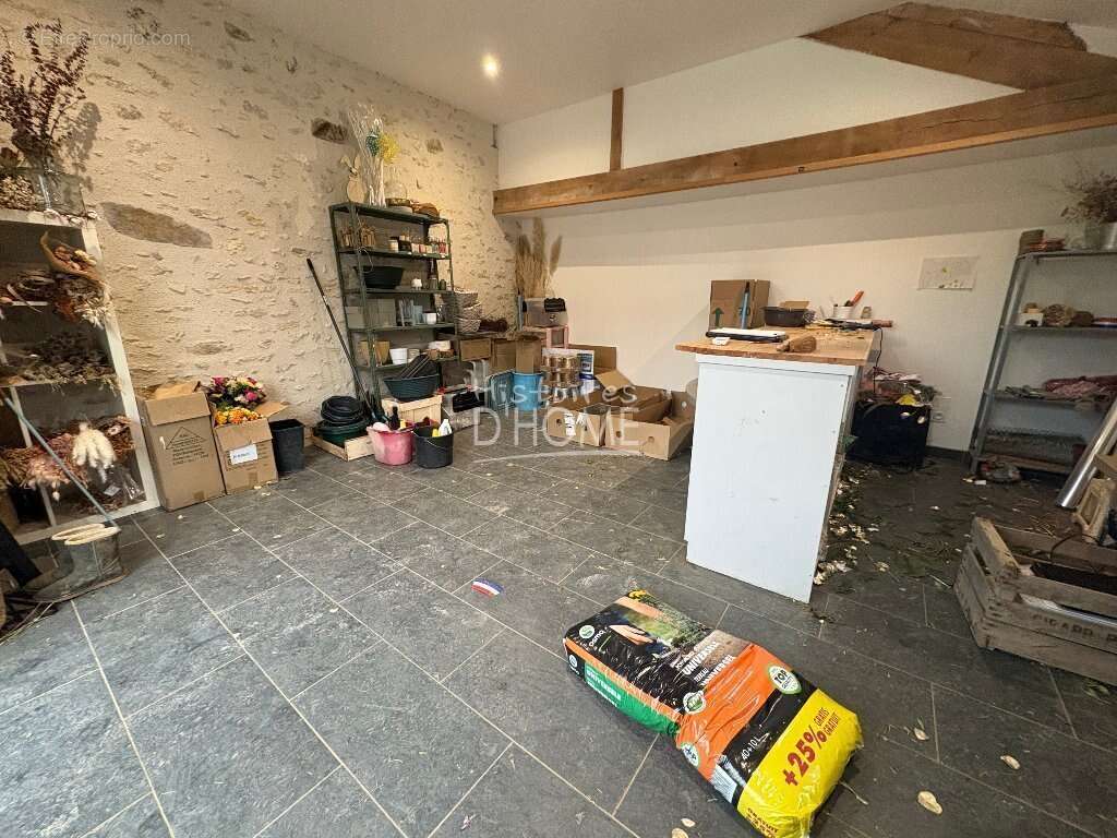 Maison à JOUY-LE-CHATEL