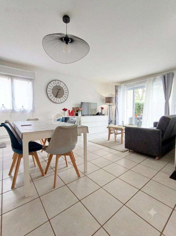 Bertrand JOUBERT By BSK IMMOBILIER vous propose à 'Saint-Cyr-Sur-Loire' - photo 2