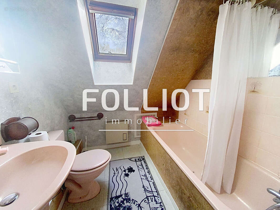 Maison à LA CHAPELLE-JANSON