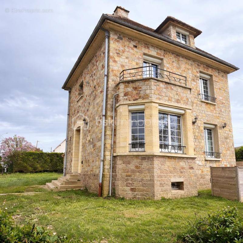 Maison à AUNAY-SUR-ODON