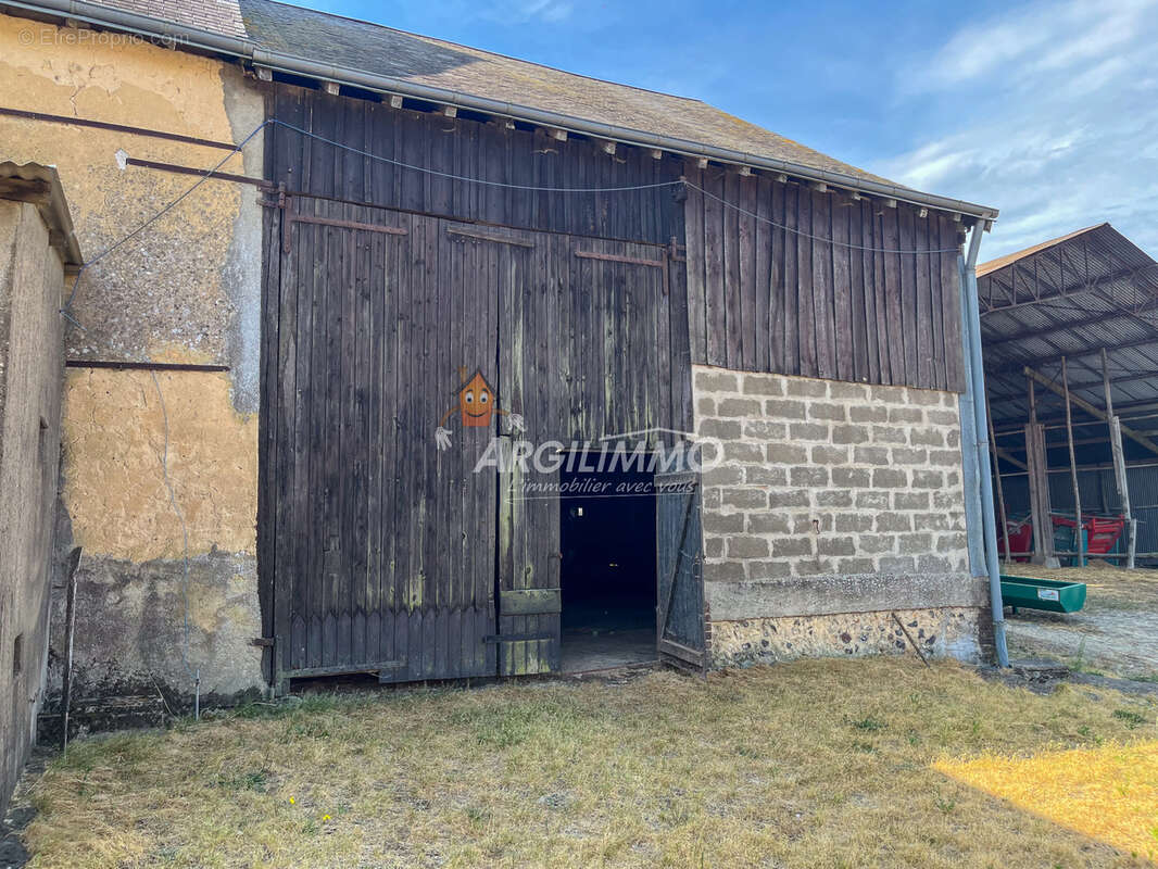 Superbe ancien corps de ferme sur 4ha12ca avec 1ha9 bois-taillis - photo 7
