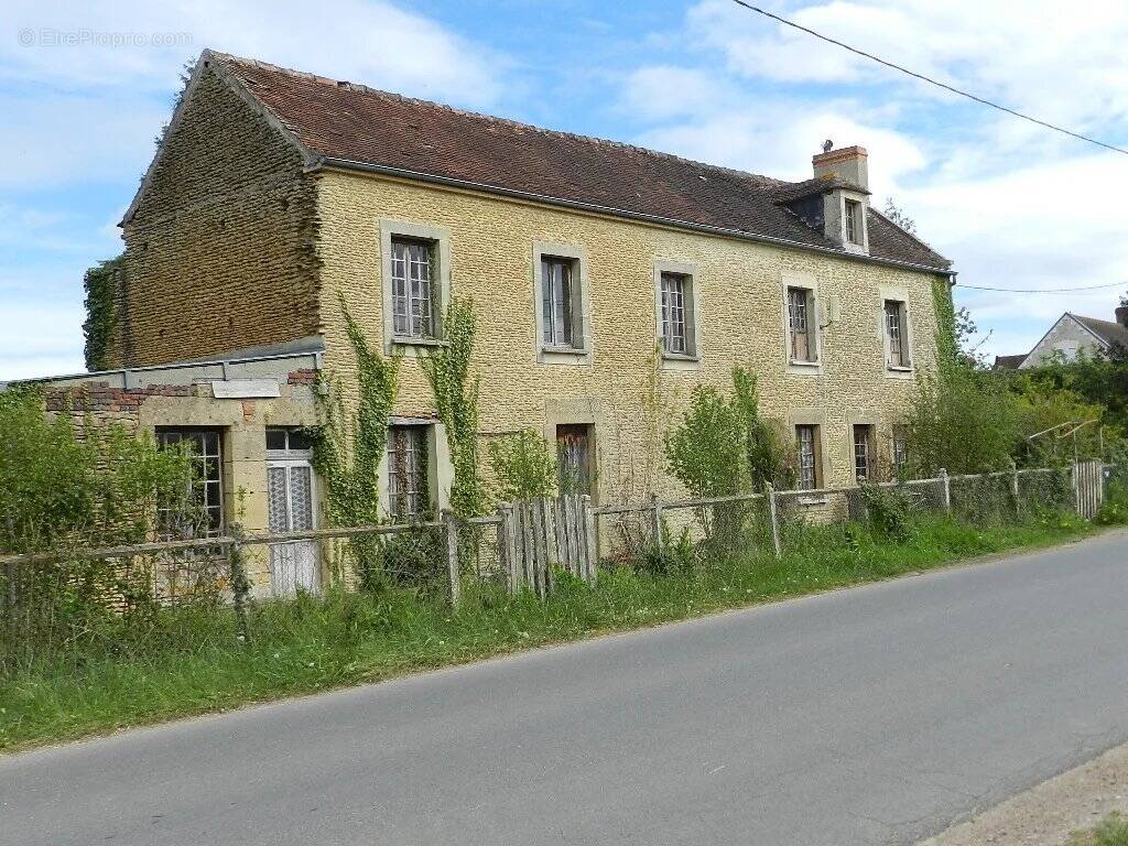 Maison à SAINT-PIERRE-SUR-DIVES