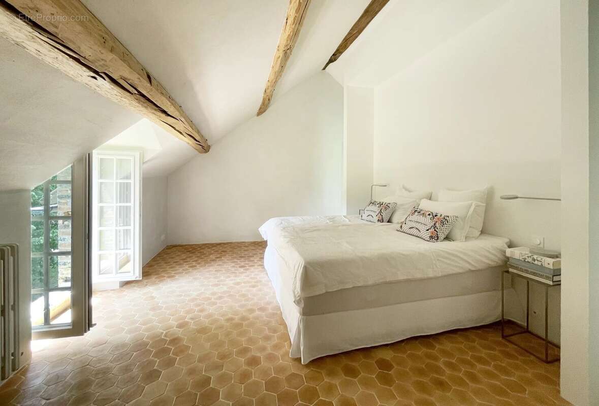 Maison à FONTAINEBLEAU