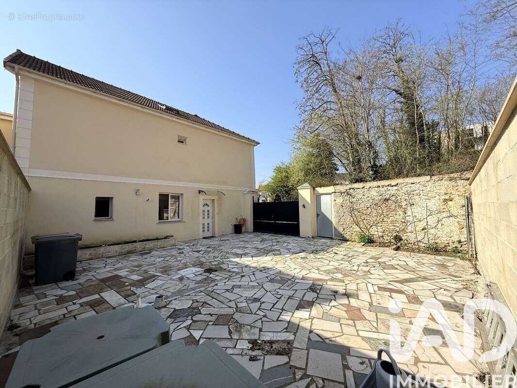 Maison 108 m² à Piscop  - photo 2