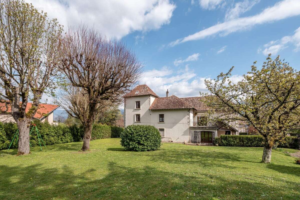 Maison à MONTBONNOT-SAINT-MARTIN