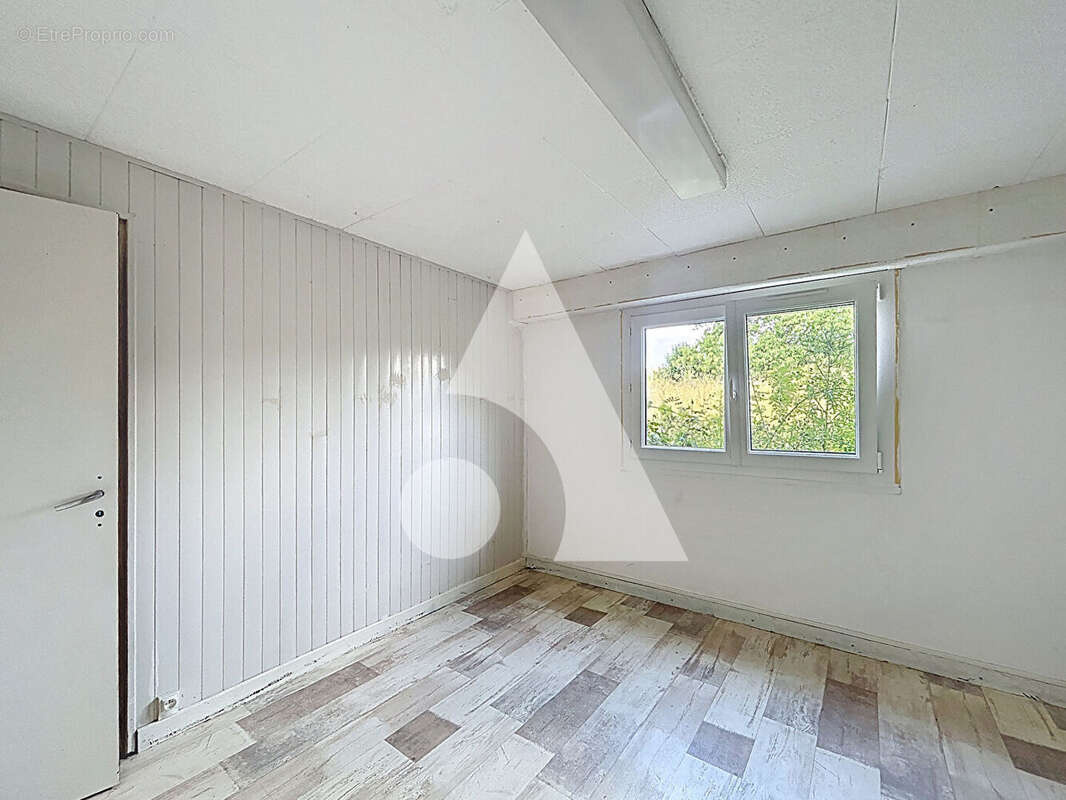 Maison à CHAMPFORGEUIL