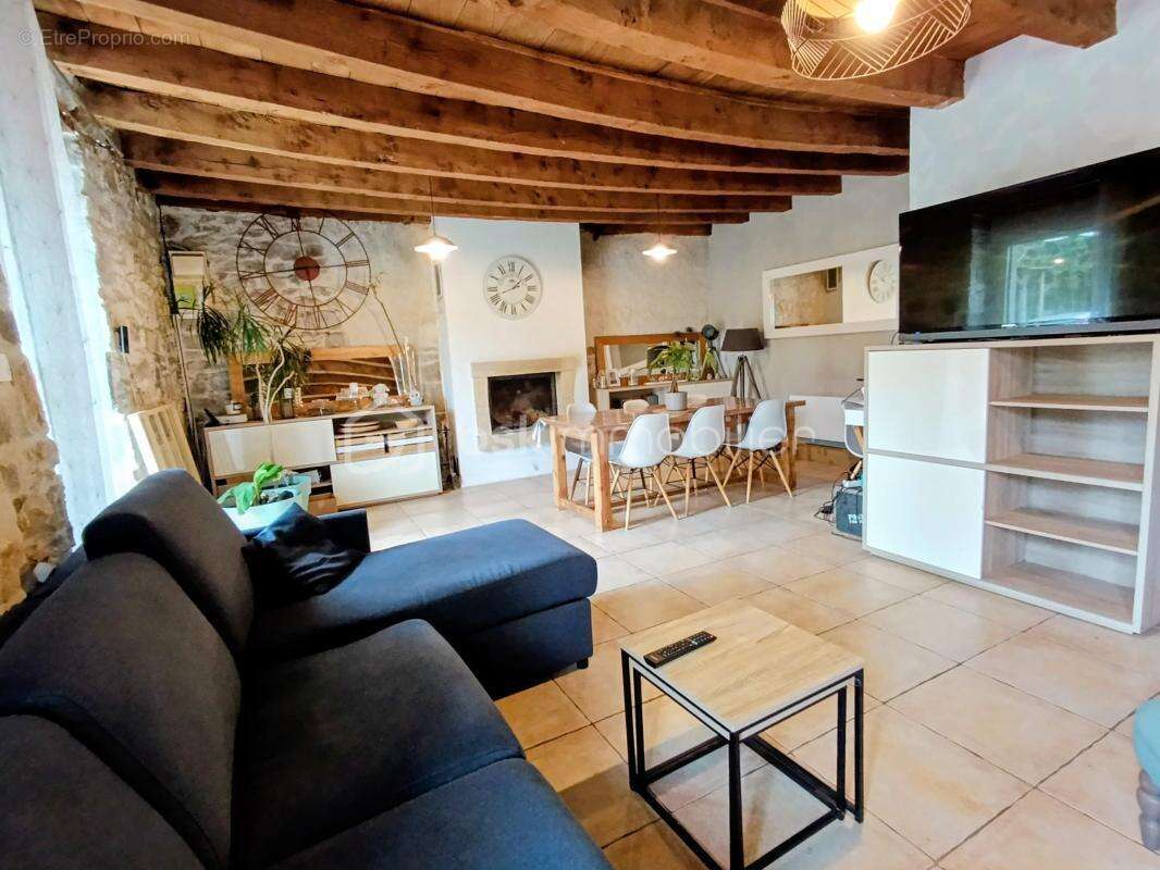 Maison en pierre sur trois niveaux Québriac - photo 2