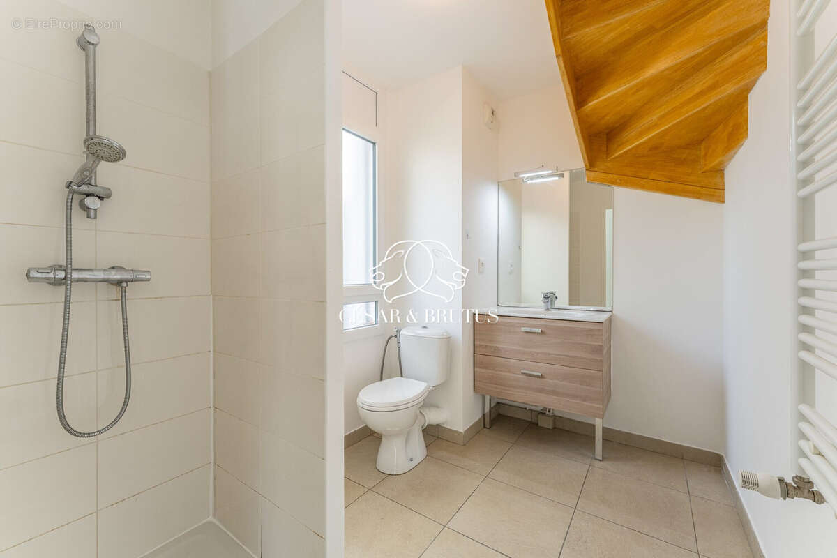 Appartement 78 m² à Villeurbanne  - photo 9