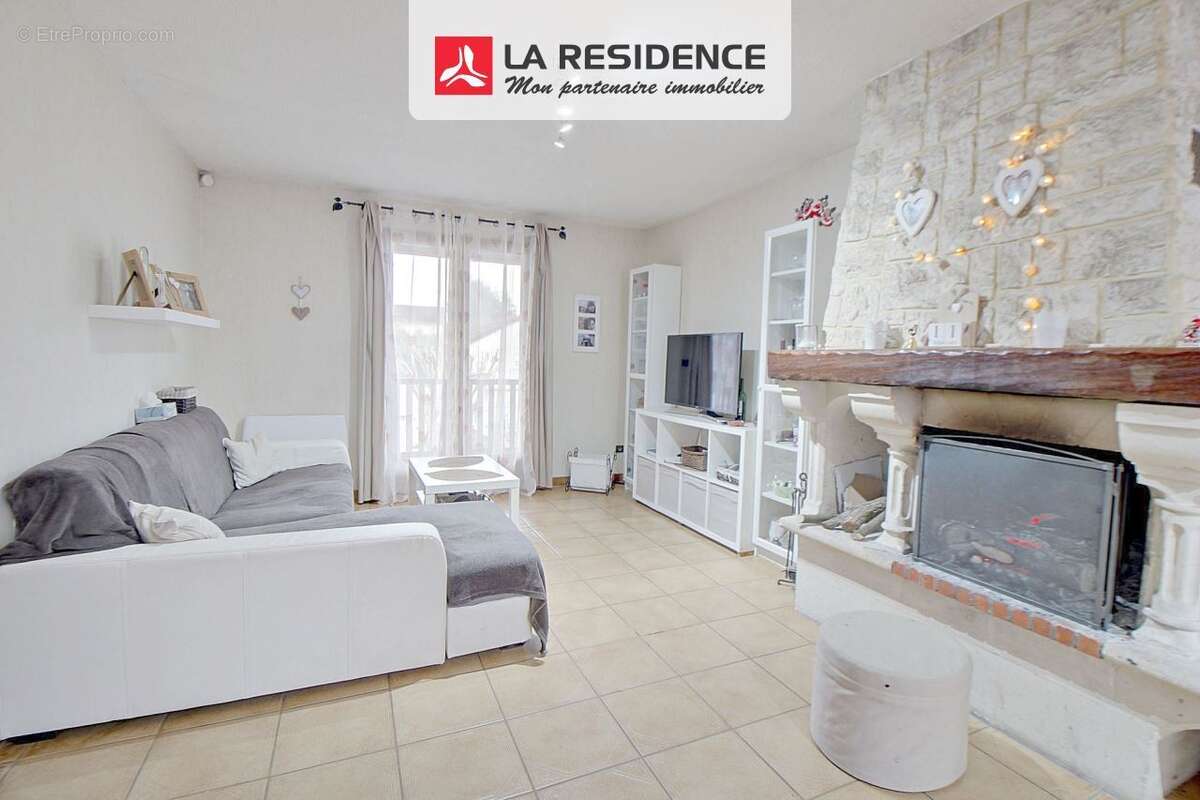 Maison à ROSNY-SUR-SEINE