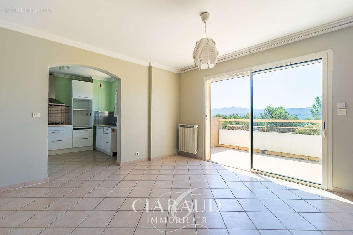 Appartement traversant T3 78,46 m2 garage et parking avec vue panoramique - photo 3