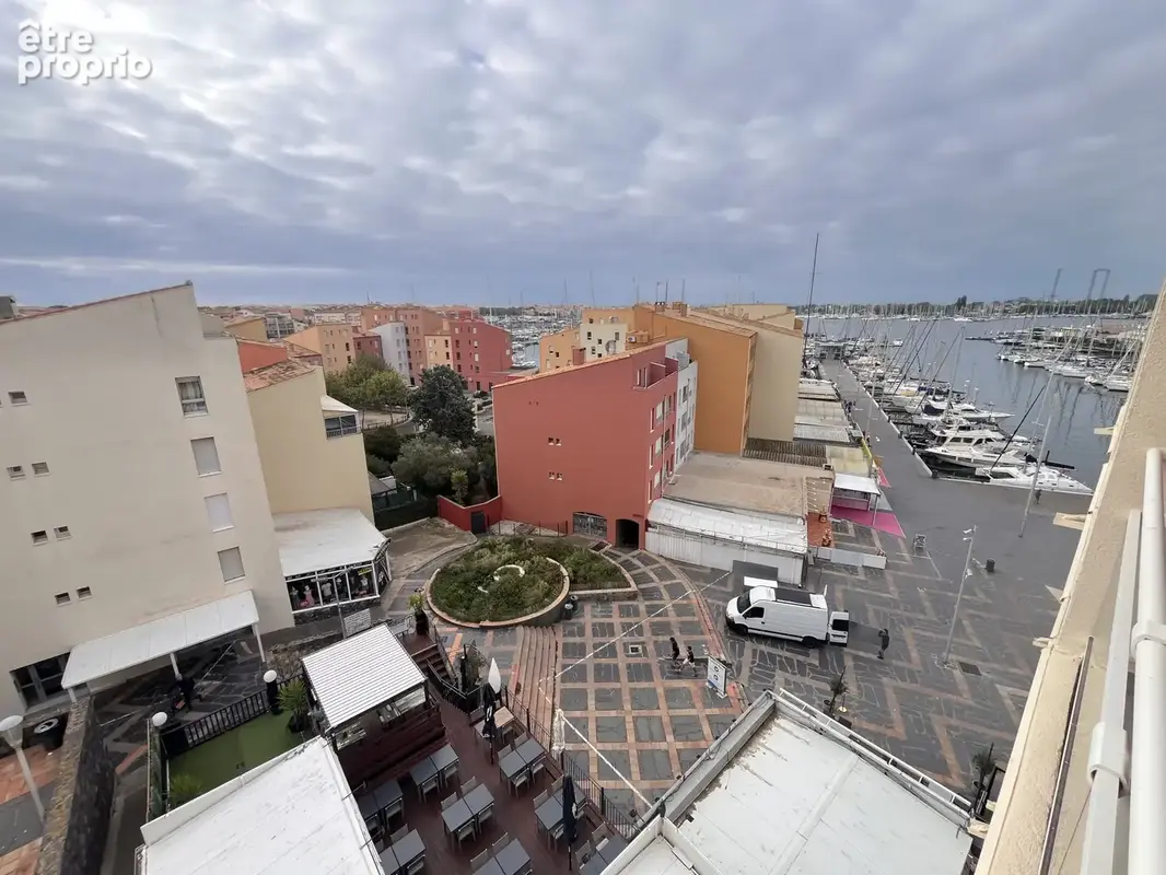 Studio vue port avec balcon - photo 9